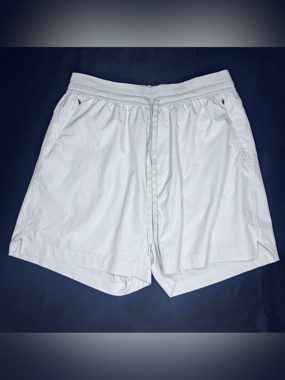 American Eagle Outfitters Cream Athletic Drawstring Shorts Size Medium